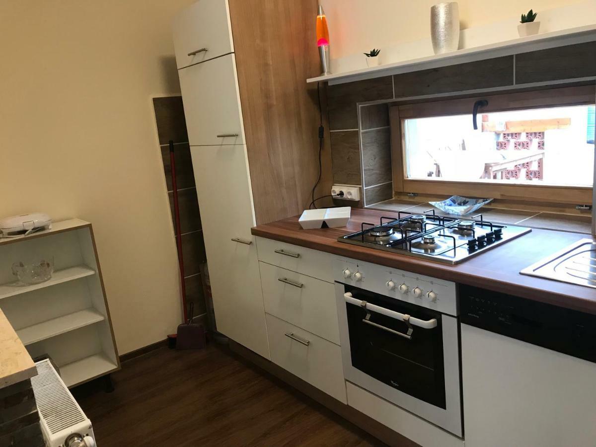 Candy Apartman Кестхей Экстерьер фото