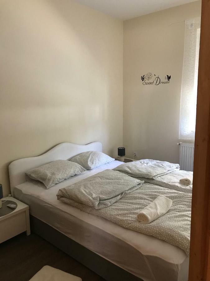 Candy Apartman Кестхей Экстерьер фото
